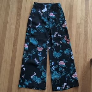 Banana Republic size 2 high rise wide leg floral pants